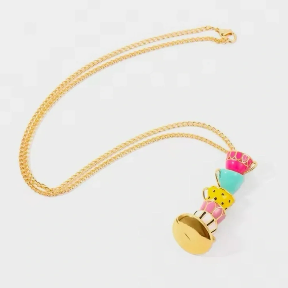 ✨ModCloth Alice Teacups Necklace